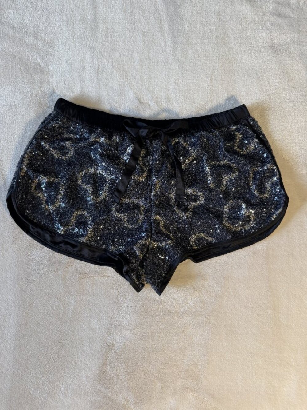 NWT Victoria’s Secret Black Shimmer Sequin Satin shorts with Heart detail Size S